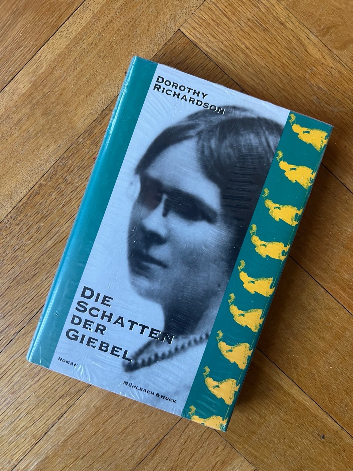 Dorothy Richardson — Die Schatten der Giebel